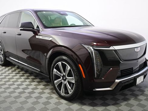 New 2025 Cadillac Escalade IQ Luxury 2 AWD/4WD image 8