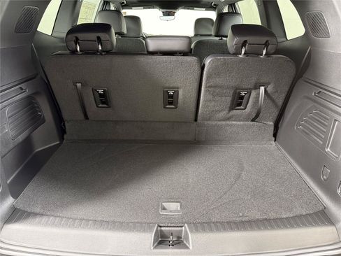 New 2026 GMC Acadia Elevation w/ Black Edition FWD image 17