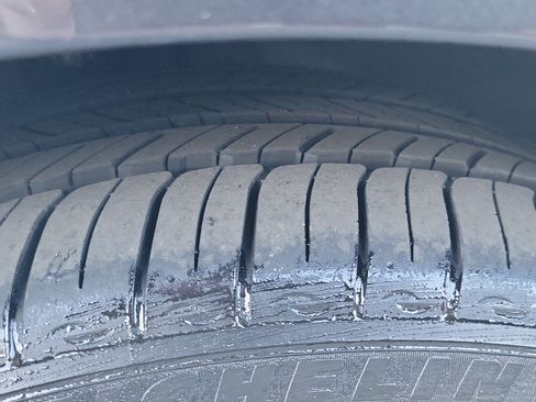 Certified 2025 Genesis G70 2.5T image 24