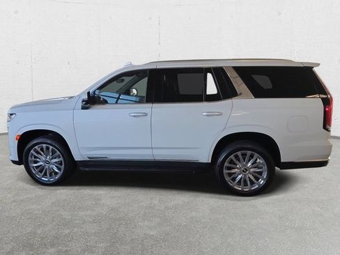 Certified 2022 Cadillac Escalade Premium Luxury image 8