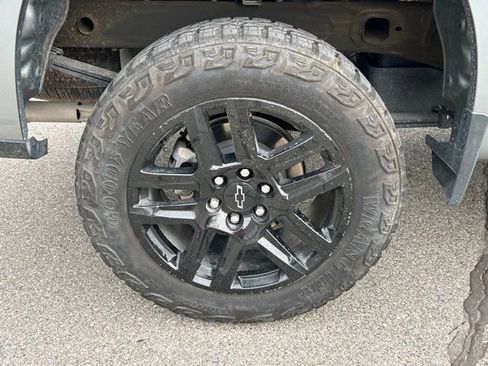 Used 2024 Chevrolet Silverado 1500 LT Trail Boss w/ Convenience Package II AWD/4WD image 13