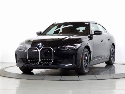 Used 2023 BMW i4 eDrive35 w/ Premium Package image 4