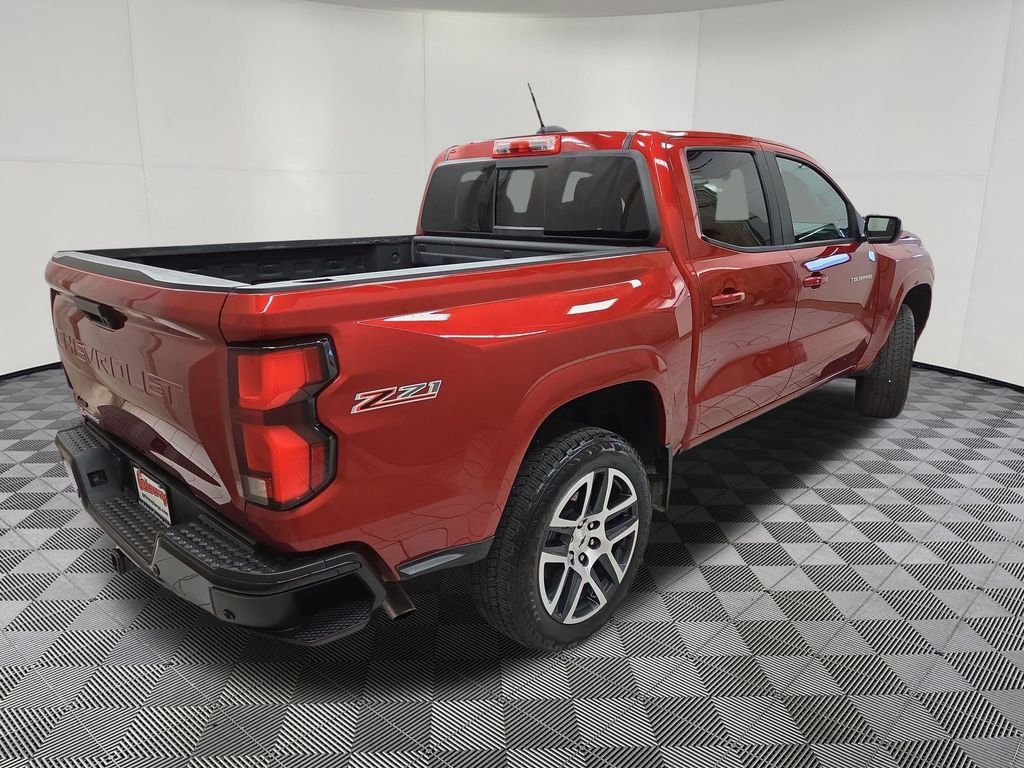 Used 2023 Chevrolet Colorado Z71 w/ Z71 Convenience Package 2 AWD/4WD image 4