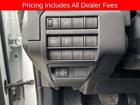 Used 2025 Toyota Tacoma SR AWD/4WD image 20