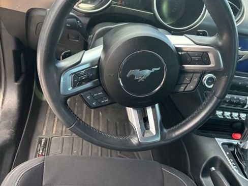Used 2018 Ford Mustang Coupe w/ Equipment Group 101A RWD image 11