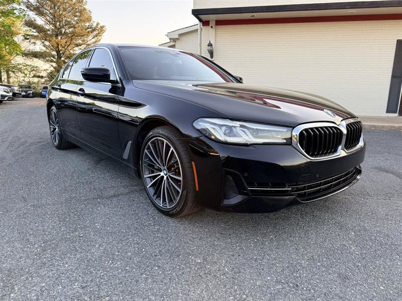 Used 2022 BMW 540i w/ Premium Package RWD image 3