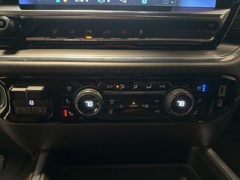 Used 2024 Chevrolet Silverado 2500 High Country image 29