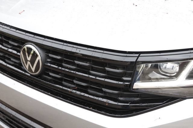 Used 2023 Volkswagen Atlas Cross Sport SEL R-Line AWD/4WD image 12