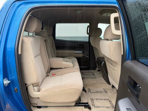 Used 2010 Toyota Tundra 4x4 CrewMax image 25