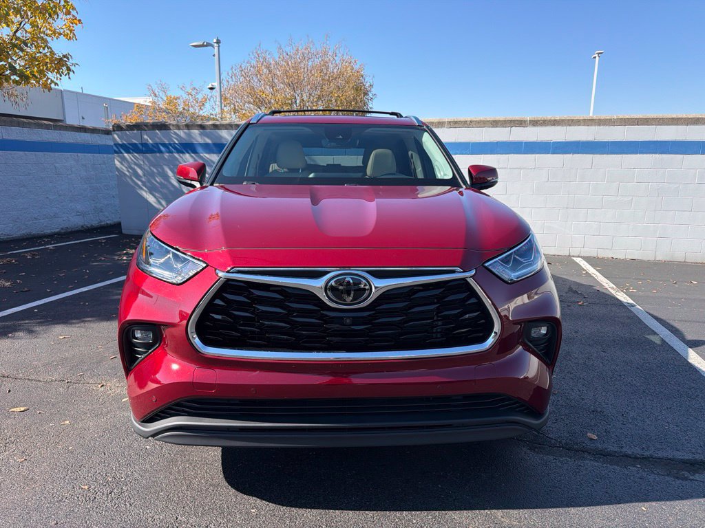 Used 2021 Toyota Highlander Limited AWD/4WD image 8