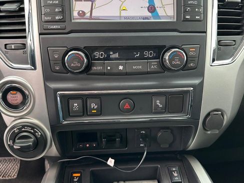 Used 2017 Nissan Titan SL w/ Chrome Package image 20