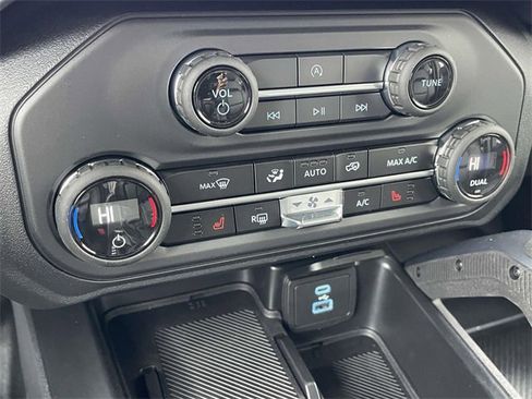 New 2025 Ford Bronco Big Bend w/ Black Diamond Package image 9