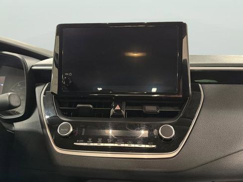 Used 2024 Toyota Corolla LE image 18