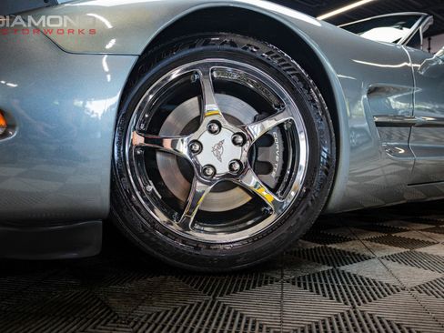 Used 2004 Chevrolet Corvette Convertible w/ Preferred Equipment Group RWD image 8
