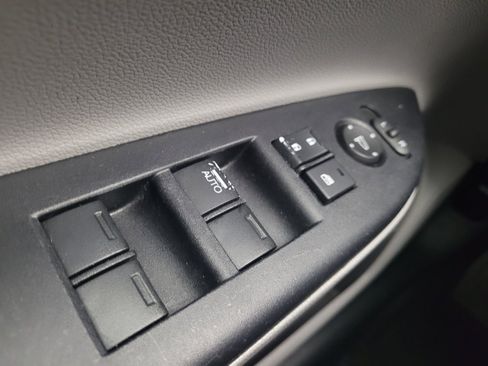 Used 2017 Honda Accord LX image 27