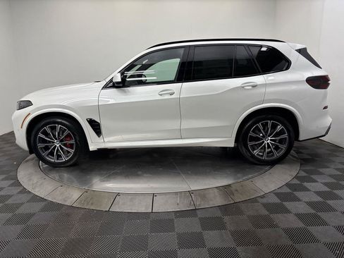 New 2026 BMW X5 xDrive40i w/ M Sport Package AWD/4WD image 16