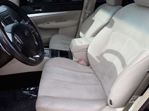 Used 2014 Subaru Legacy 2.5i Premium w/ Moonroof Package image 10
