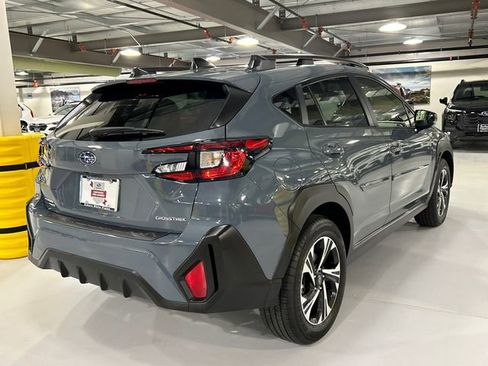 Used 2024 Subaru Crosstrek 2.0i Premium image 2