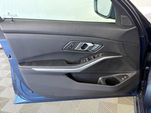 Used 2026 BMW 330i Sedan w/ Convenience Package RWD image 10