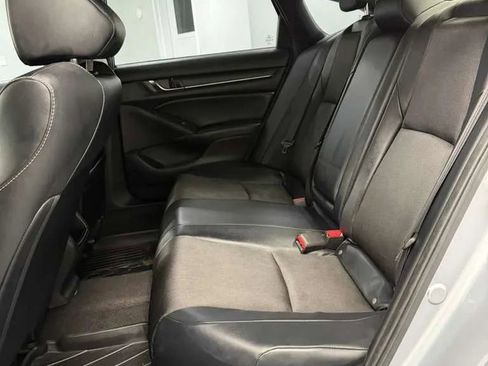 Used 2018 Honda Accord Sport image 8