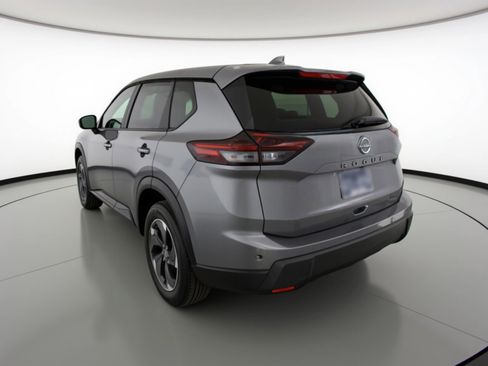 Used 2025 Nissan Rogue SV image 6
