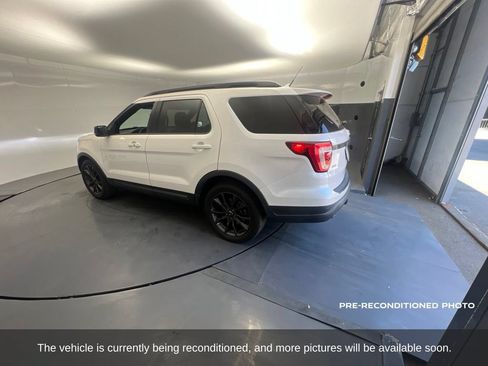 Used 2019 Ford Explorer XLT w/ Equipment Group 202A FWD image 3