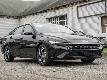 New 2025 Hyundai Elantra Limited