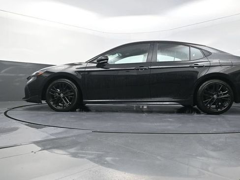 Used 2026 Toyota Camry SE FWD image 34