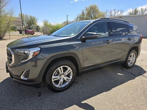 Used 2020 GMC Terrain SLE w/ Driver Convenience Package image 10