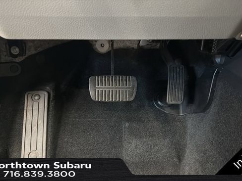 Used 2016 Subaru Forester 2.5i Premium w/ All-Weather Package AWD/4WD image 26