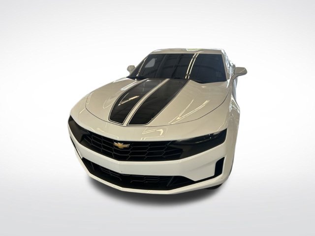 Used 2024 Chevrolet Camaro LT RWD image 2