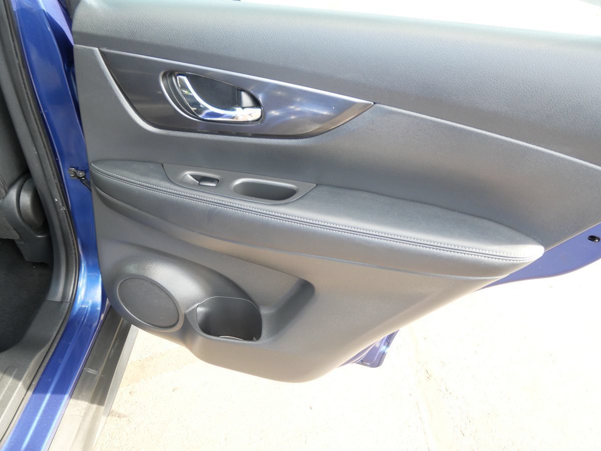 Used 2017 Nissan Rogue S AWD/4WD image 25