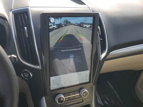 Certified 2024 Ford Edge Titanium image 27