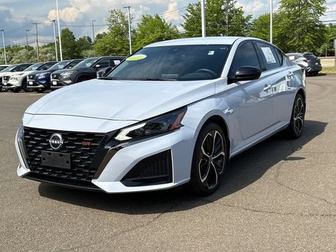 Certified 2024 Nissan Altima 2.5 SR AWD/4WD image 5