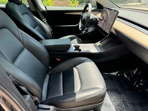 Used 2023 Tesla Model 3 Standard Range image 14