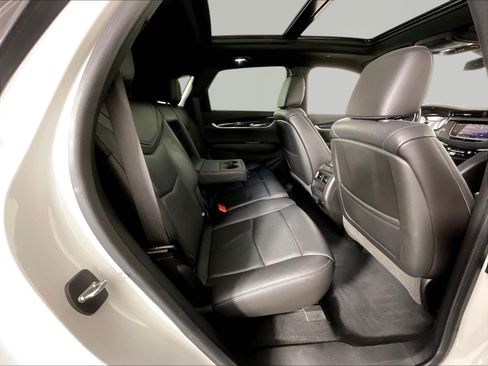 Used 2020 Cadillac XT5 Premium Luxury FWD image 25
