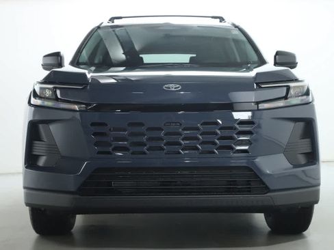Used 2026 Toyota RAV4 LE AWD/4WD image 5