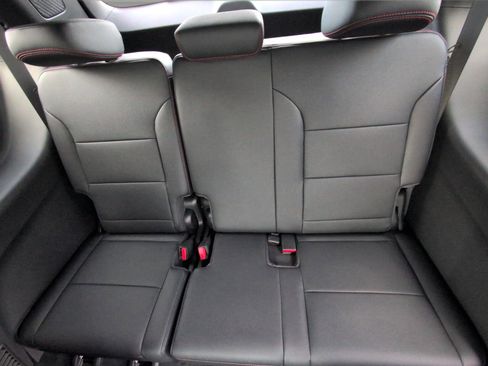 New 2026 Chevrolet Traverse Z71 w/ Enhanced Driving Package image 14