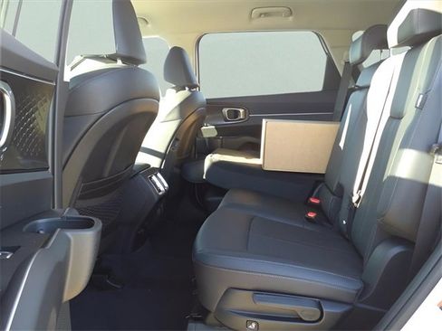 New 2025 Kia Sorento S image 20