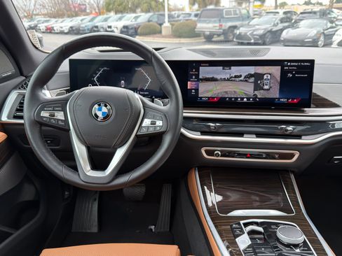 Certified 2024 BMW X5 sDrive40i w/ Premium Package image 3