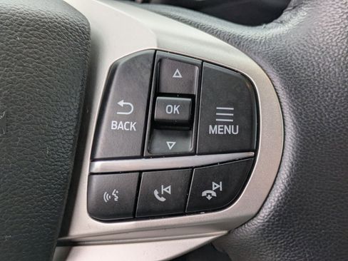 Used 2022 Ford Explorer XLT image 17