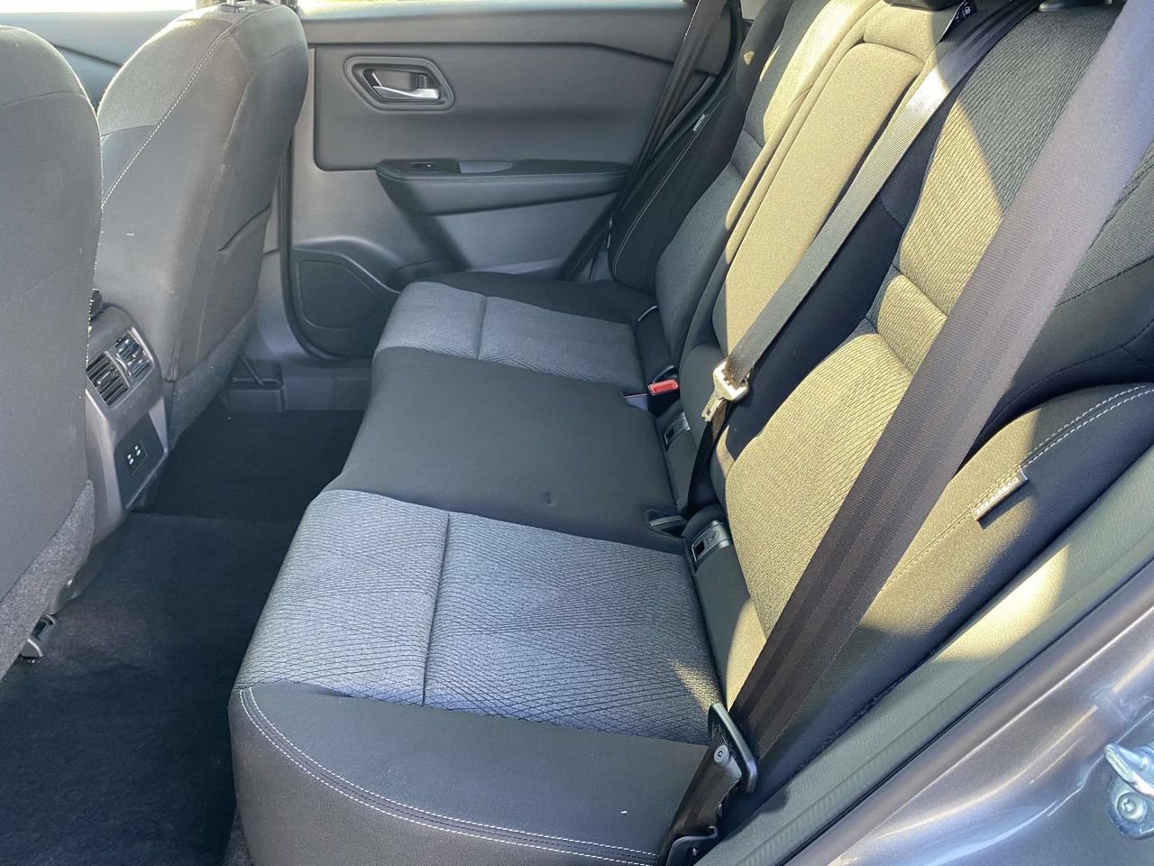 Used 2025 Nissan Rogue SV FWD image 20