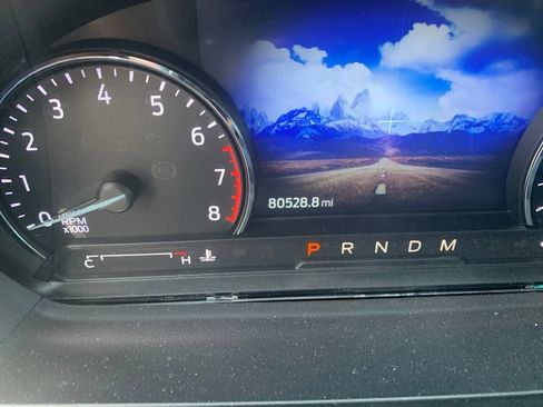 Used 2021 Ford Explorer XLT w/ Equipment Group 202A AWD/4WD image 4
