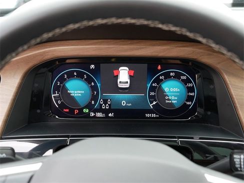 Certified 2025 Volkswagen Atlas SE image 29