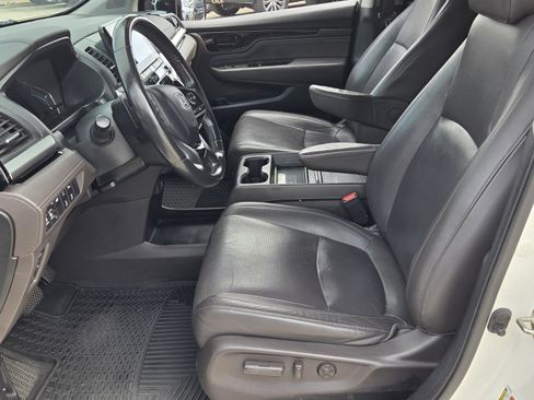 Used 2018 Honda Odyssey Elite image 4