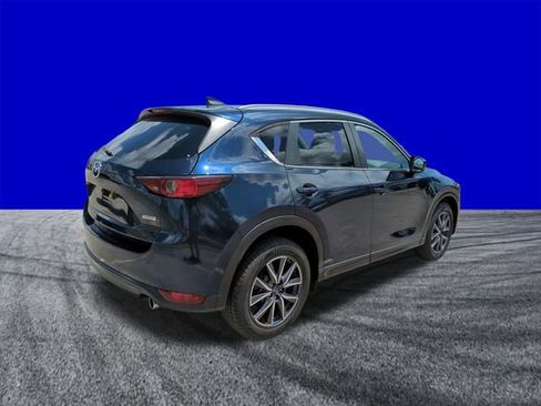 Used 2018 MAZDA CX-5 Touring w/ Preferred Equipment Package FWD image 4