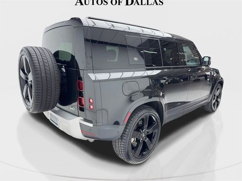 Used 2023 Land Rover Defender 110 S image 10