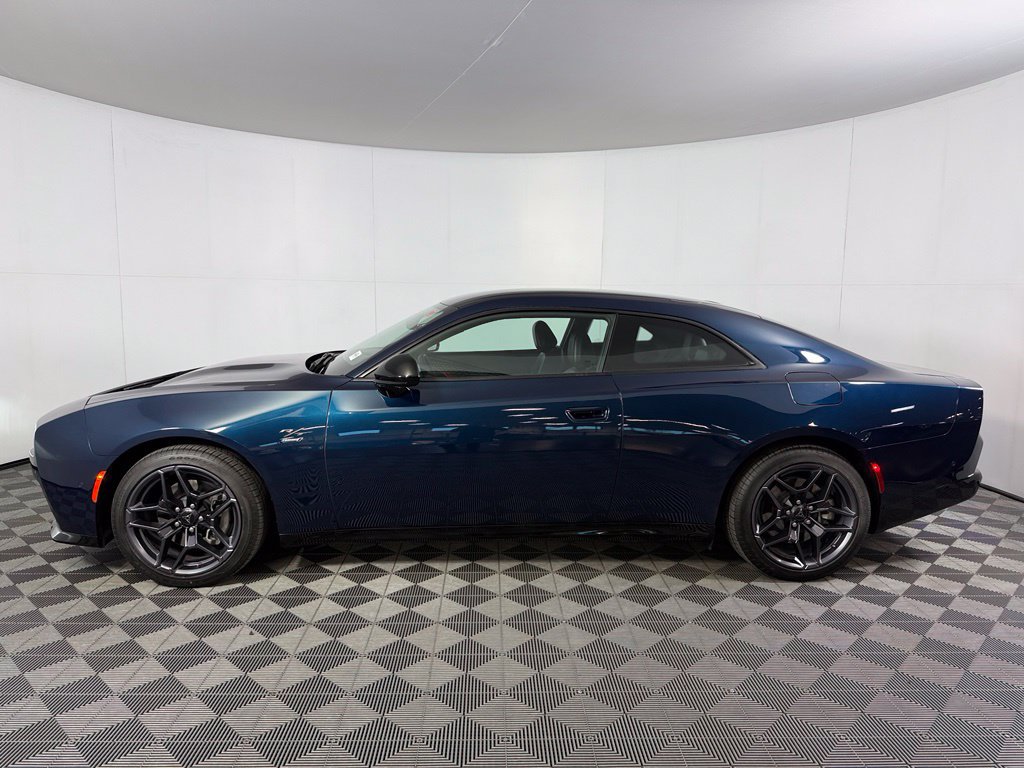 Used 2024 Dodge Charger Daytona R/T w/ Plus Group AWD/4WD image 11