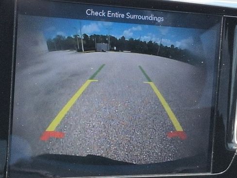 Used 2019 Chrysler Pacifica Touring-L w/ Premium Audio Group FWD image 21