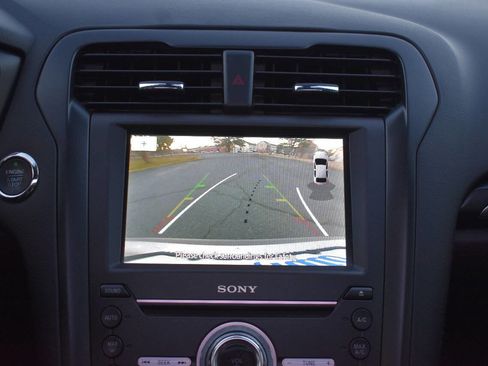 Used 2019 Ford Fusion Titanium image 26